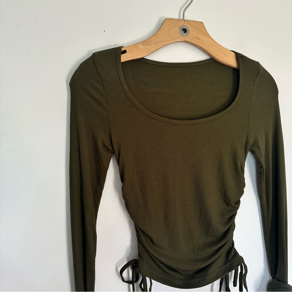 Women’s Crop Top - Picture 3 of 3